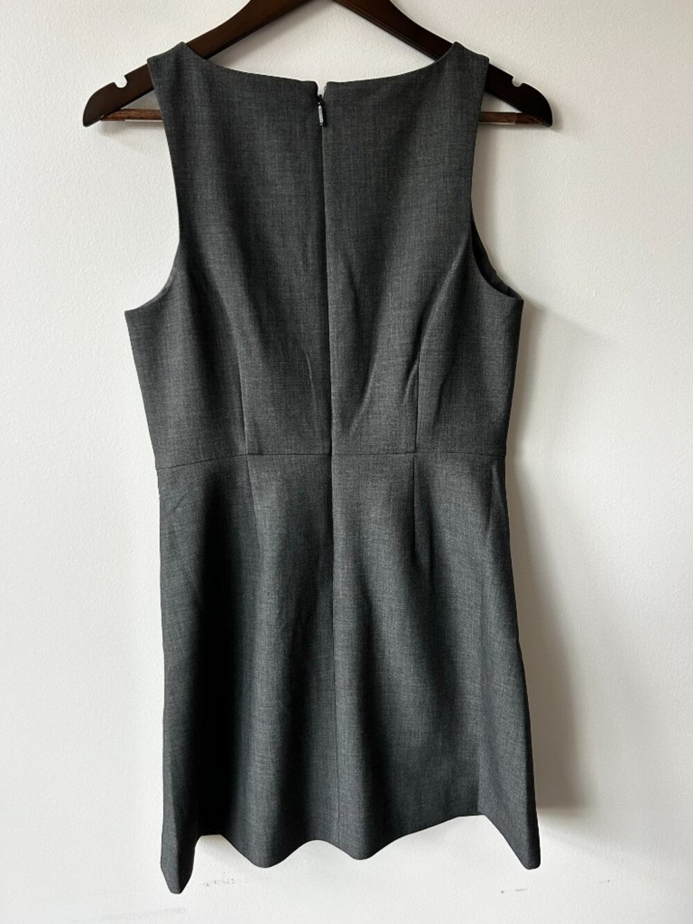 Aritzia Bond Dress NWT - Heather Charcoal - Size: 6 - Picture 6 of 6